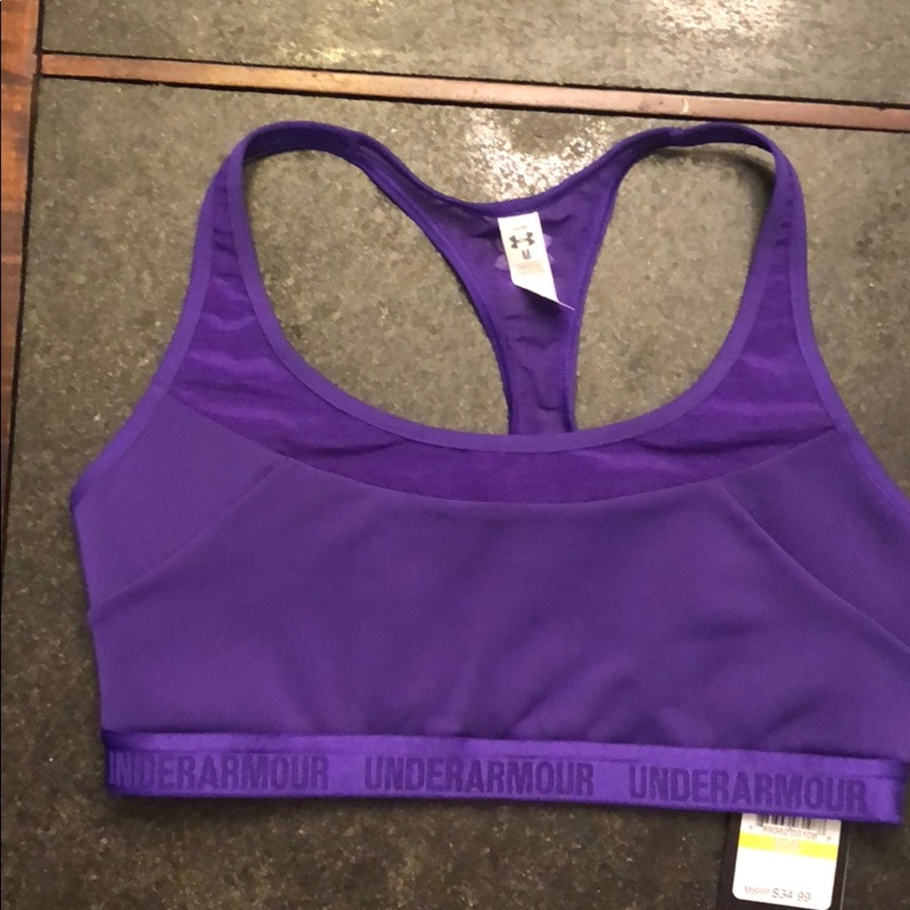 NWT UnderArmour Mid-impact support sports bra. M